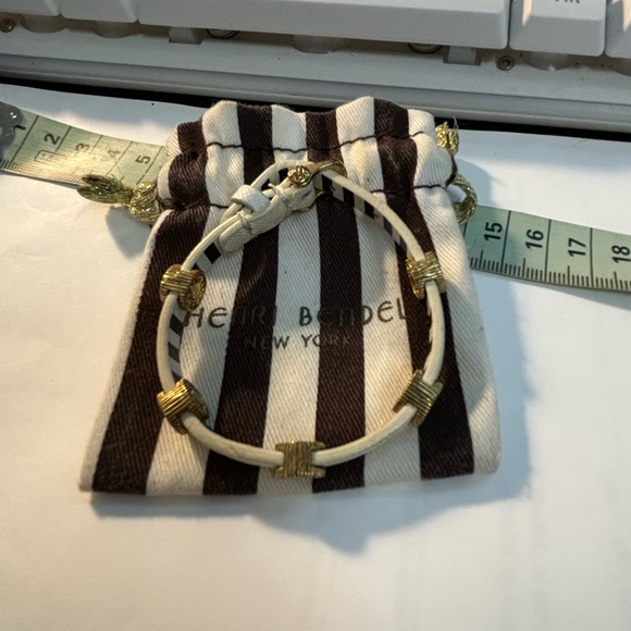 Henri Bendel wrap bracelet - Picture 4 of 7